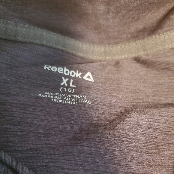 Reebok pullover - Picture 3 of 3